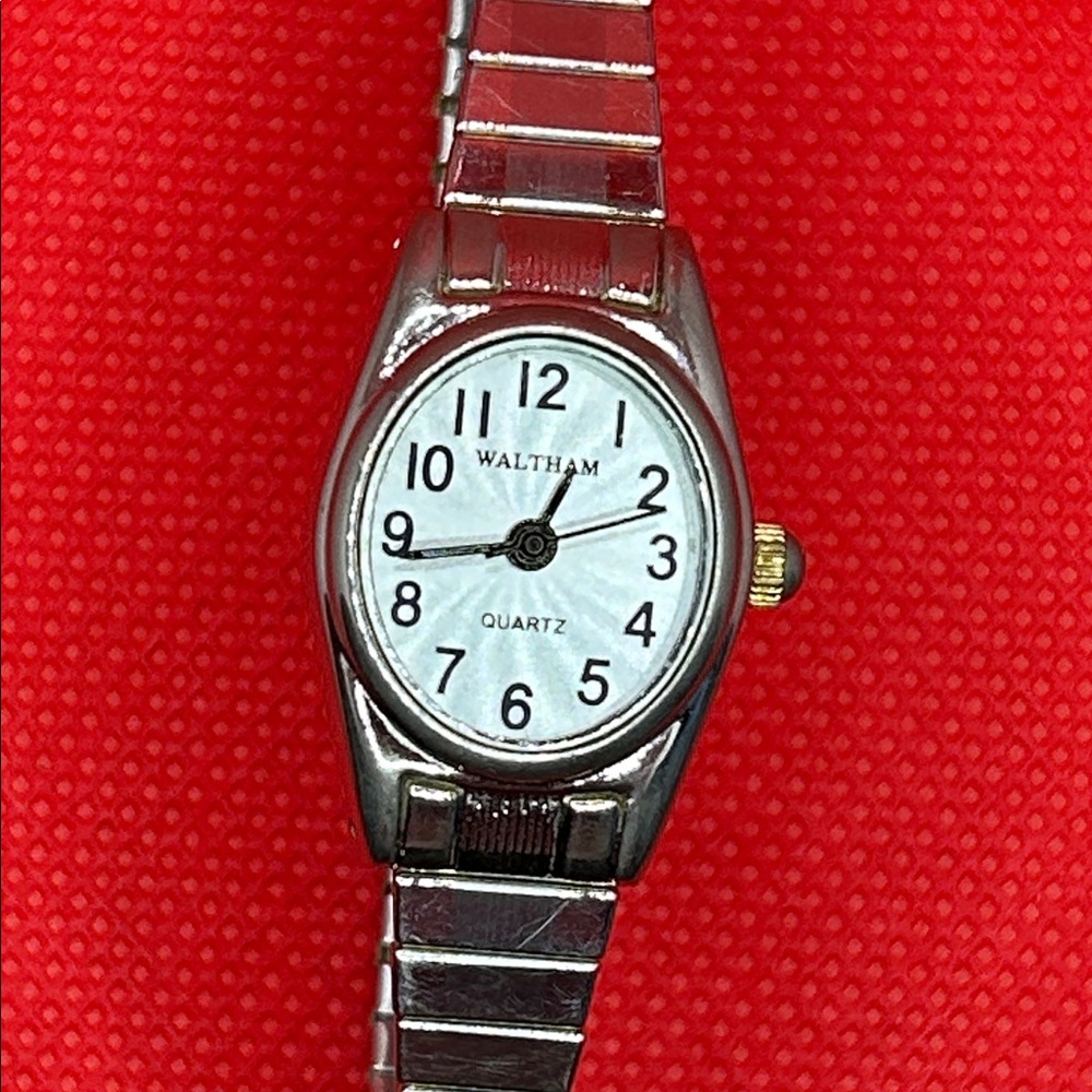 Ladies Waltham Quartz Watch